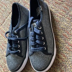 Black shiny KED’S